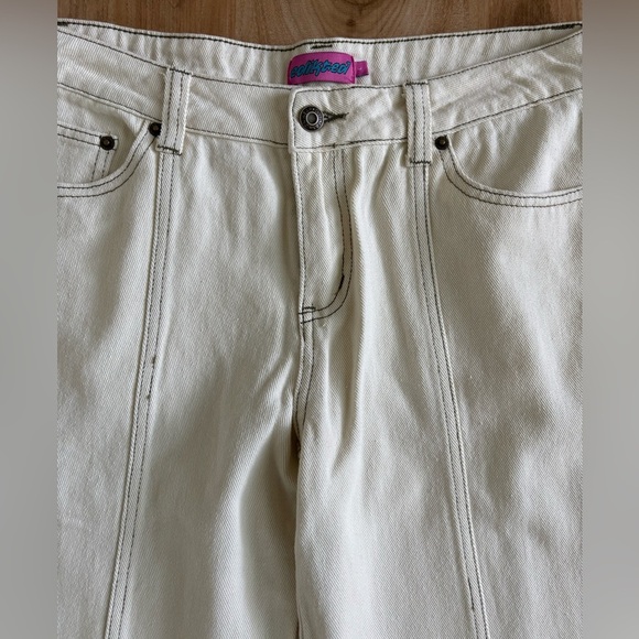 NWOT - Edikted Contrast Stitch Low Rise Jeans in Cream - Size L - Picture 3 of 9